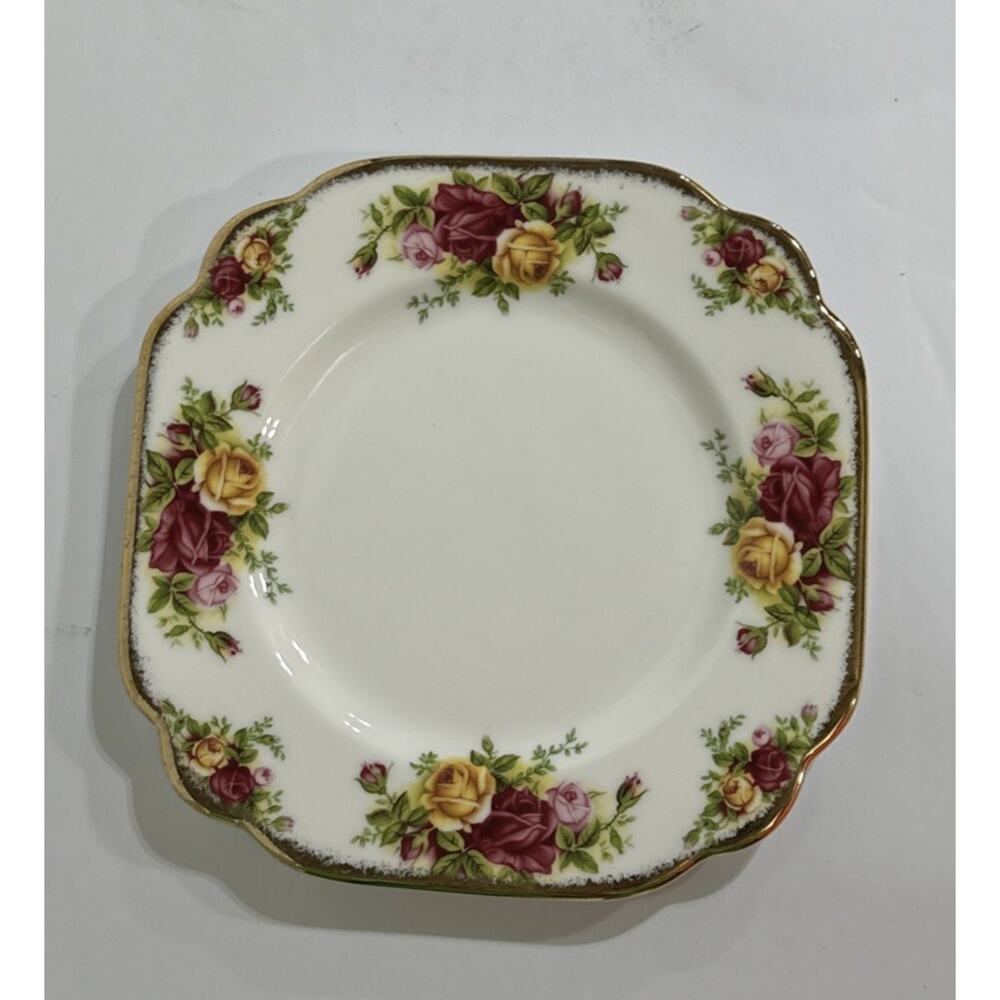 Royal Albert Old Country Roses Ruby Ribbon Celebrations square Plate